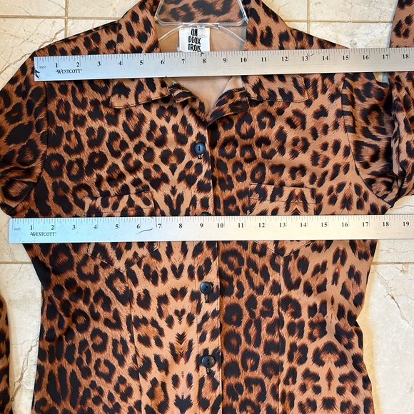 Leopard print button front turn back collar long sleeve Un Deux Trois blouse Sz6 - Picture 15 of 16